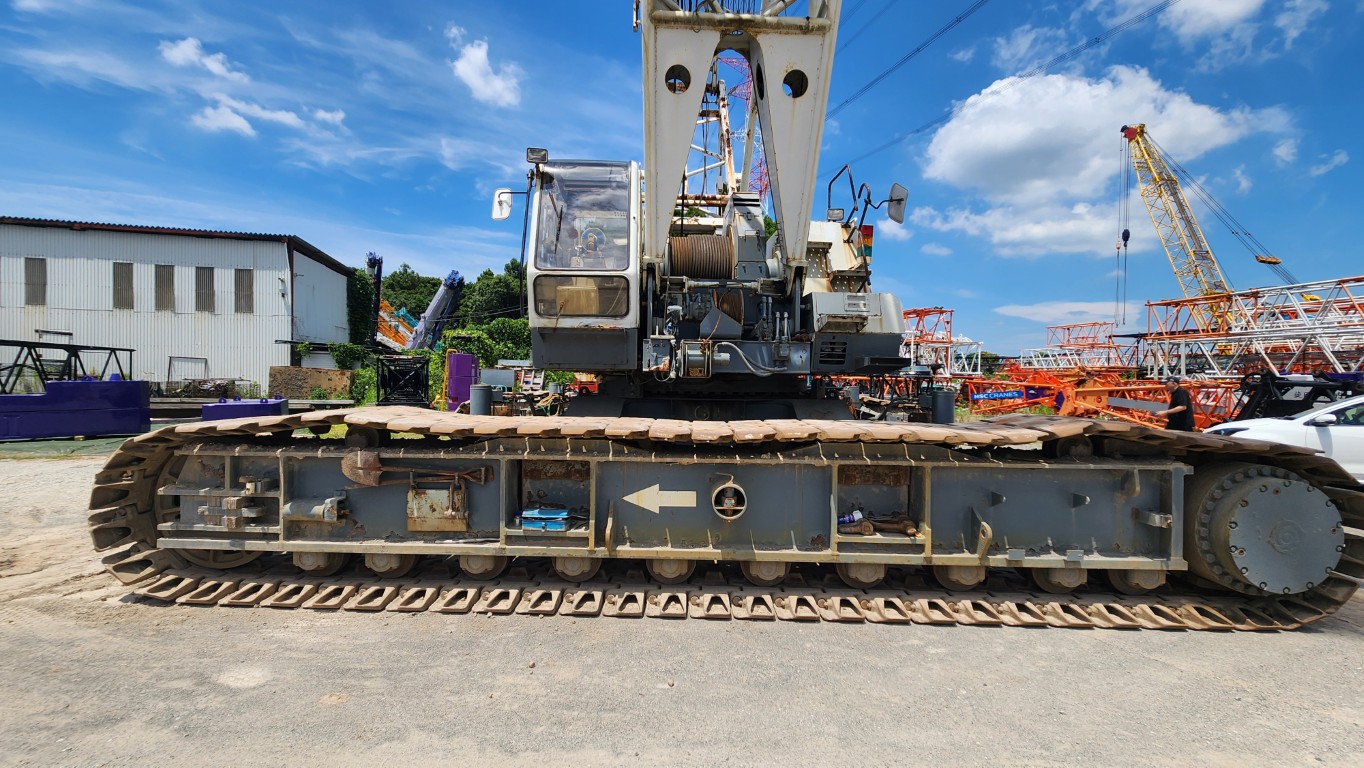 CX1000 Hitachi 100T Crawler Crane - Japan Heavy Export